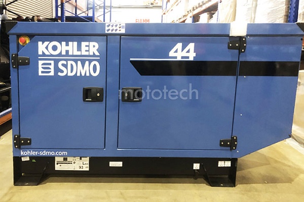 SDMO J44K в кожухе